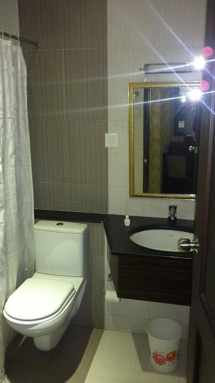 Hotel Sea Palace Kollam Ngoại thất bức ảnh