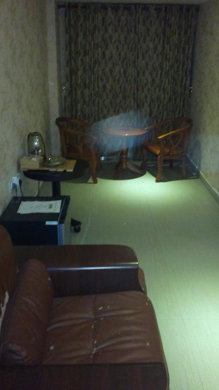 Hotel Sea Palace Kollam Ngoại thất bức ảnh